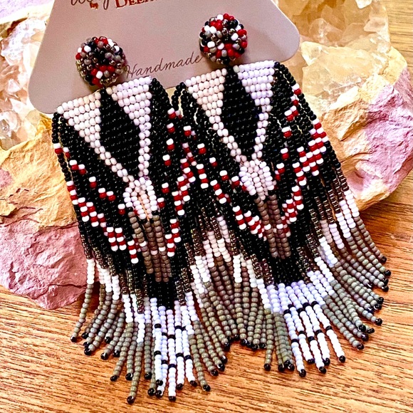 NWT Deepa Gurnani Luxe Beaded Chandeliers - Picture 2 of 16